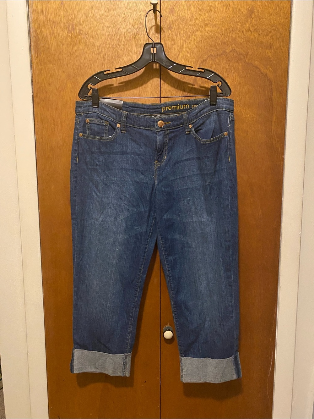 GAP Dark Blue Women’s Cropped Jeans NWT